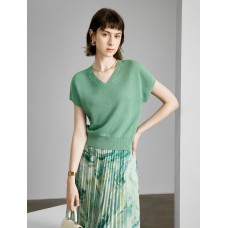 V-Neck Short Sleeve Knit Top V-Neck Short Sleeve Knit Top